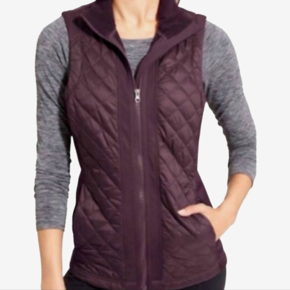 Propel Women's Quilted Vest - Rich Plum Size L